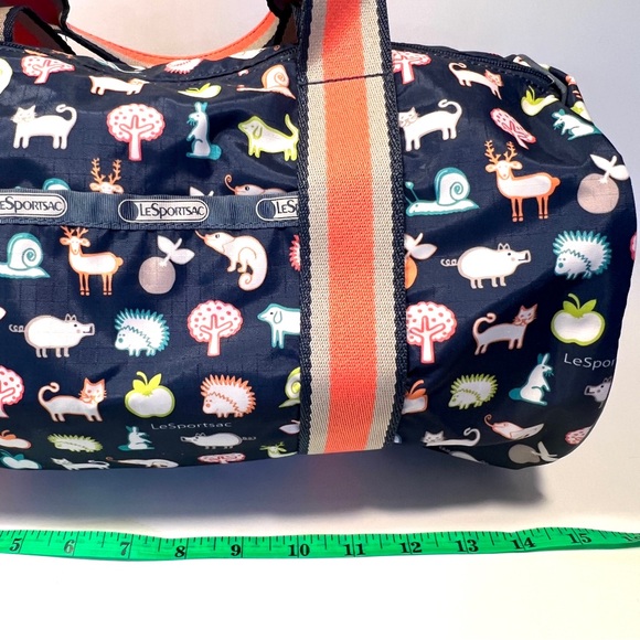 NWT LeSportsac Round Shoulder Duffle - "Lil Guys" Animal Forests Print - Kids - Picture 6 of 6
